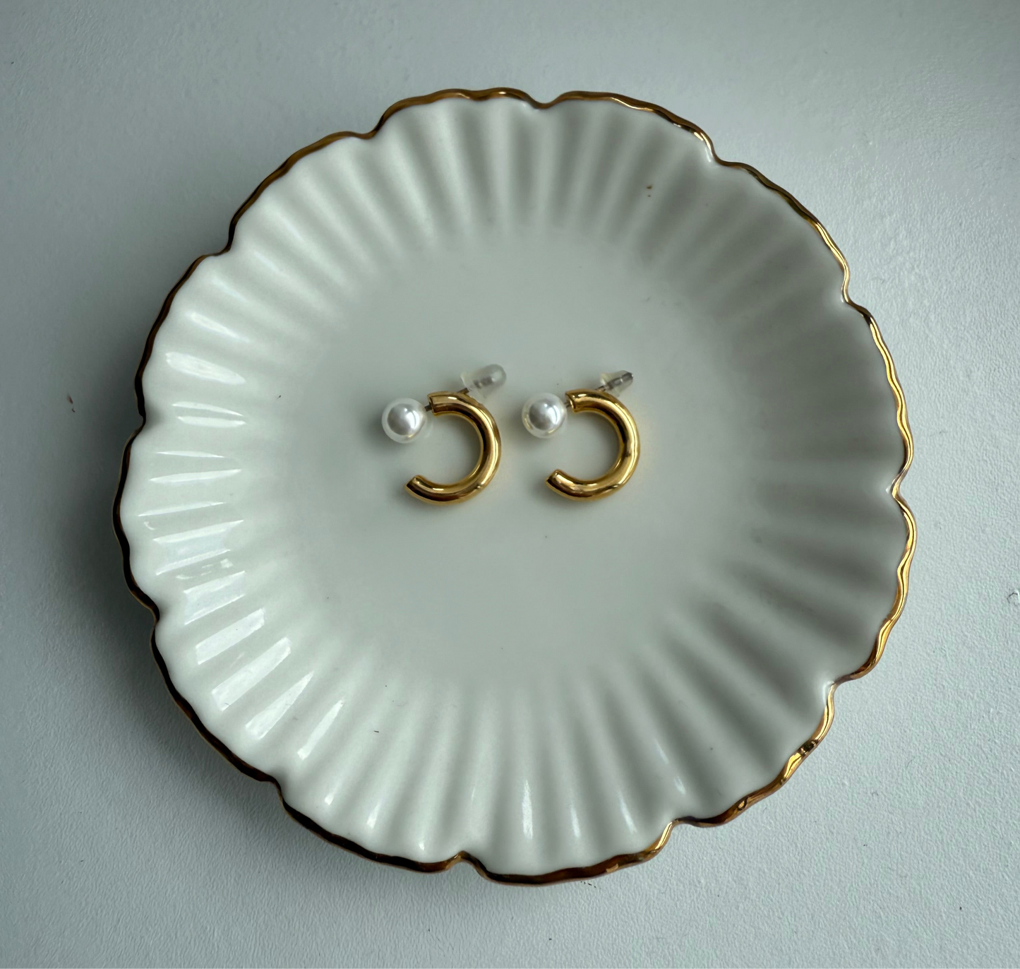 Dainty pearl hoop earrings