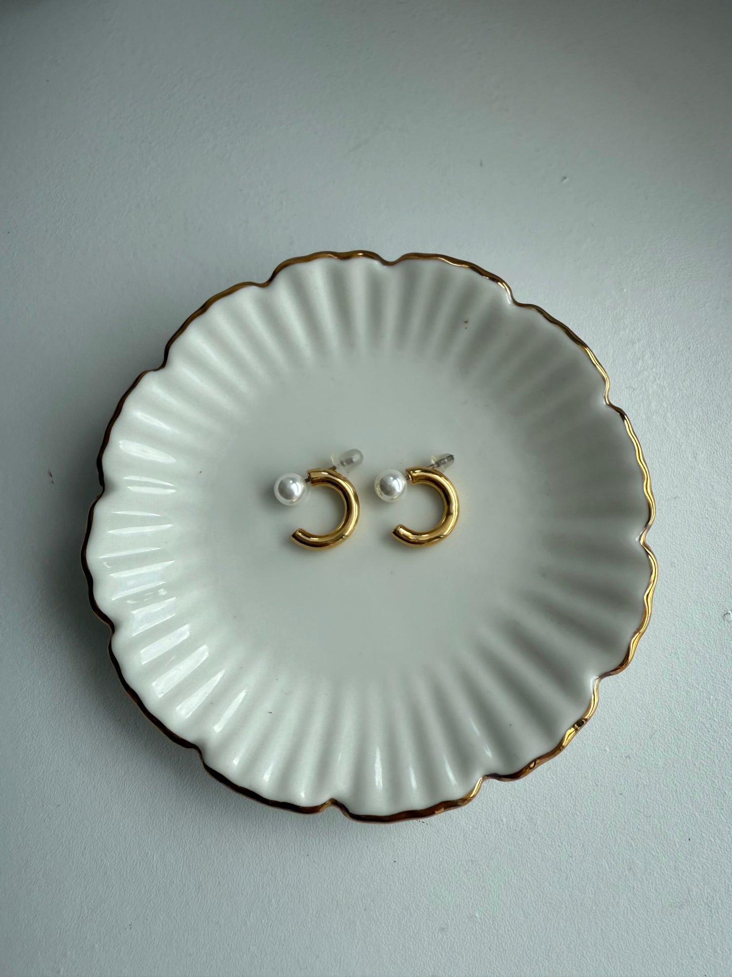 Dainty pearl hoop earrings