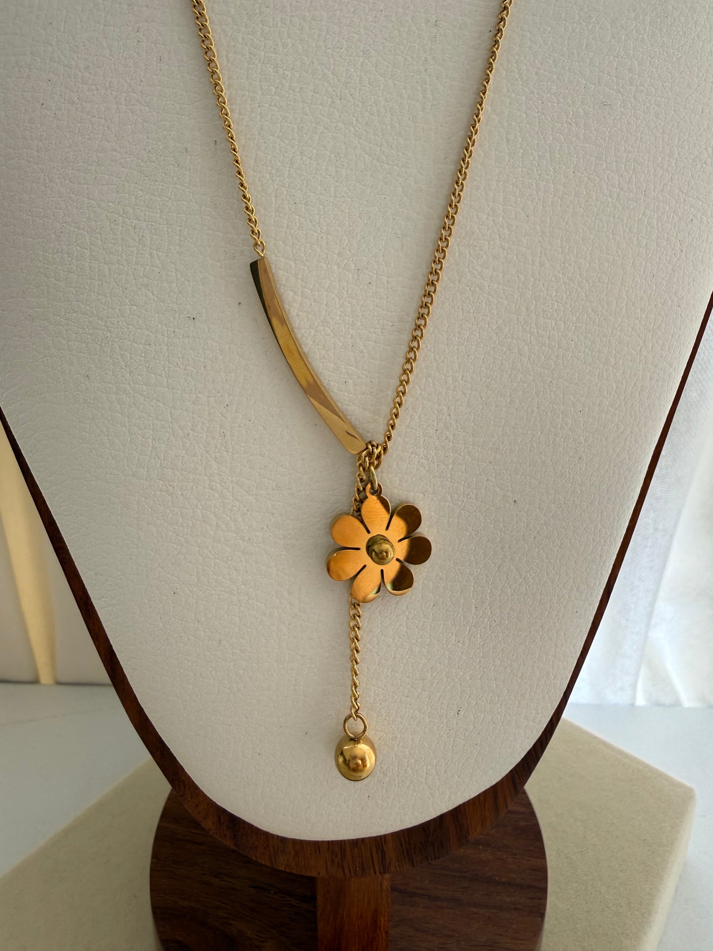 Melia-Floral Necklace