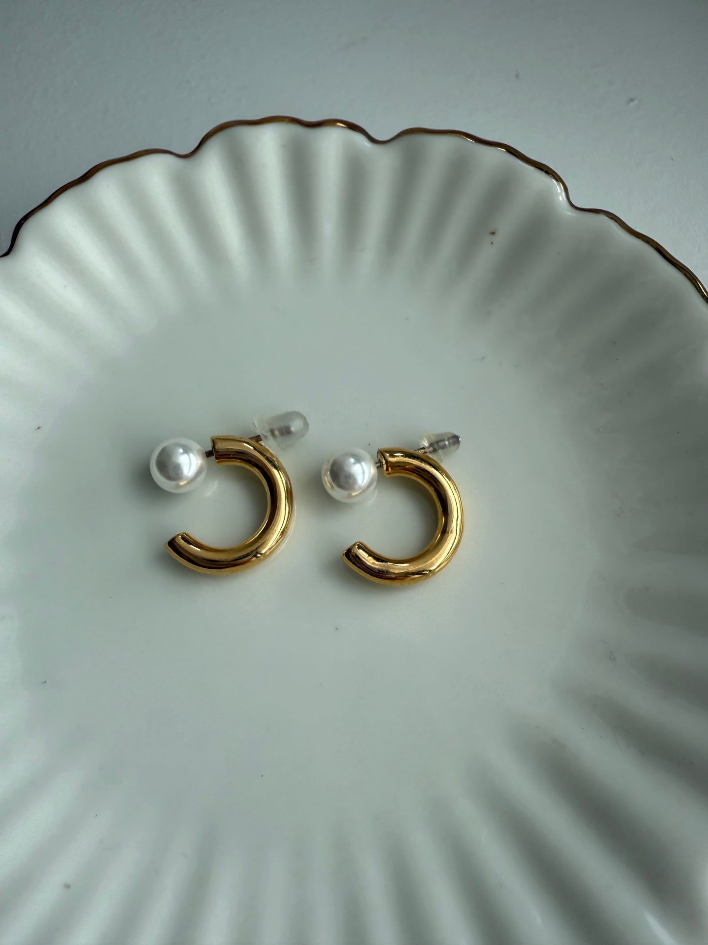 Dainty pearl hoop earrings