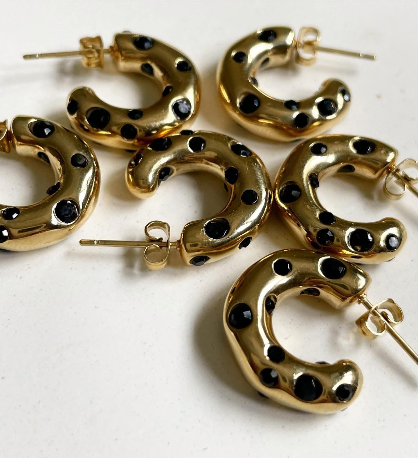 Crescent Black stone hoop