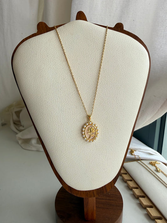 Melissa-Floral Necklace